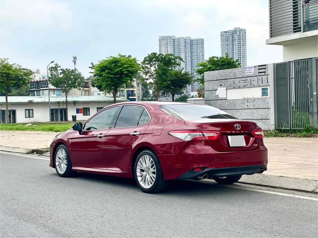 Toyota Camry 2020 photo 4