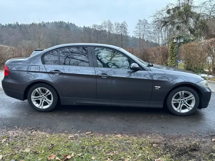 BMW 320I 2008 photo 3