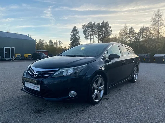 Toyota Avensis 2012 photo 2