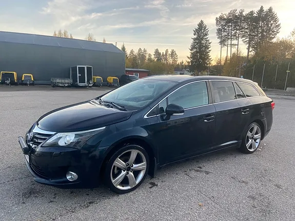 Toyota Avensis 2012 photo 4