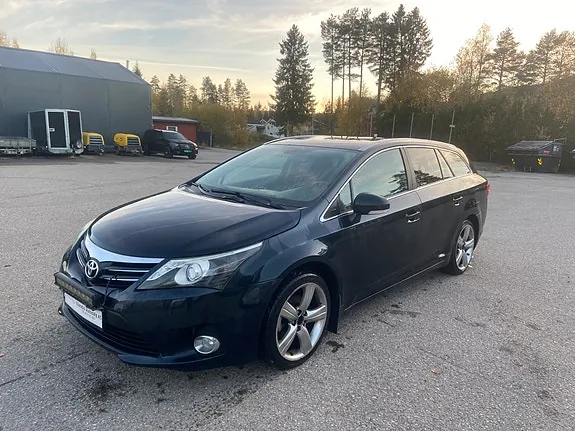 Toyota Avensis 2012 photo 3