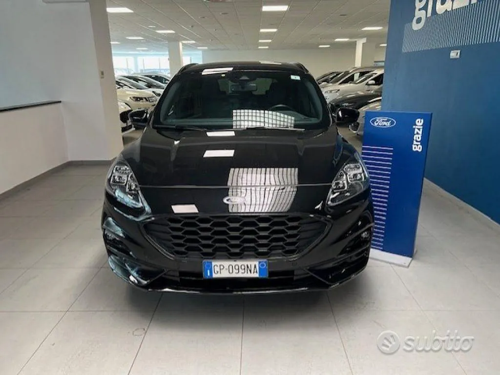 Ford Kuga 2023 photo 2