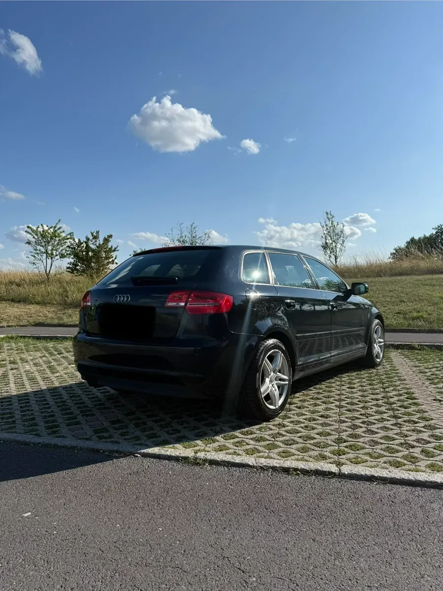 Audi A3 2011 photo 3