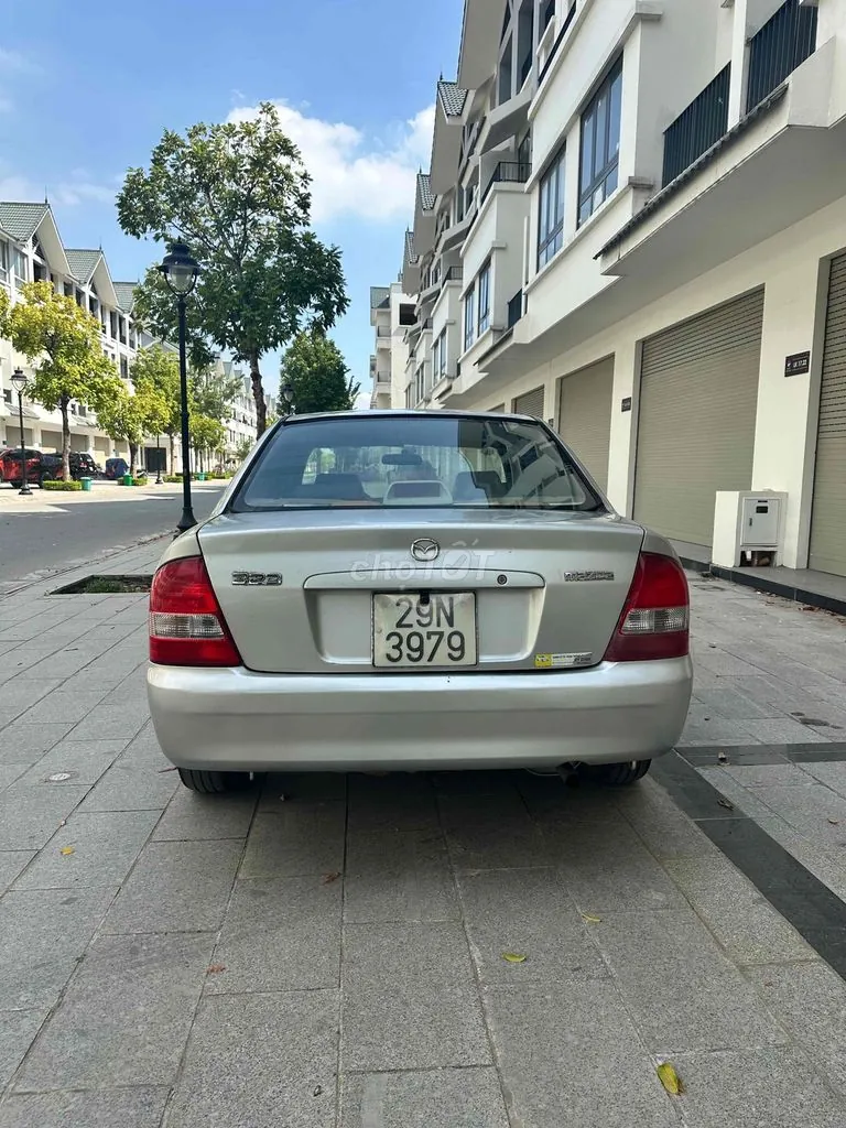 Mazda 323 2002 photo 4