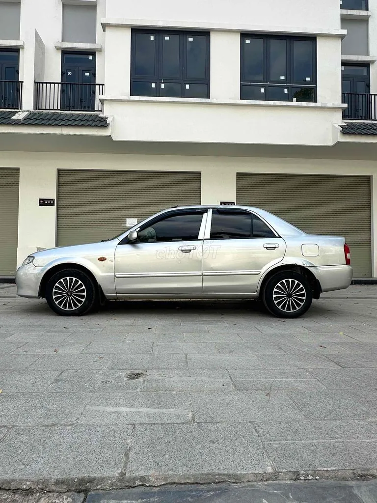 Mazda 323 2002 photo 3
