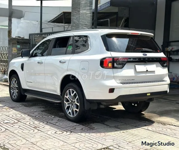 Ford Everest 2024 photo 2