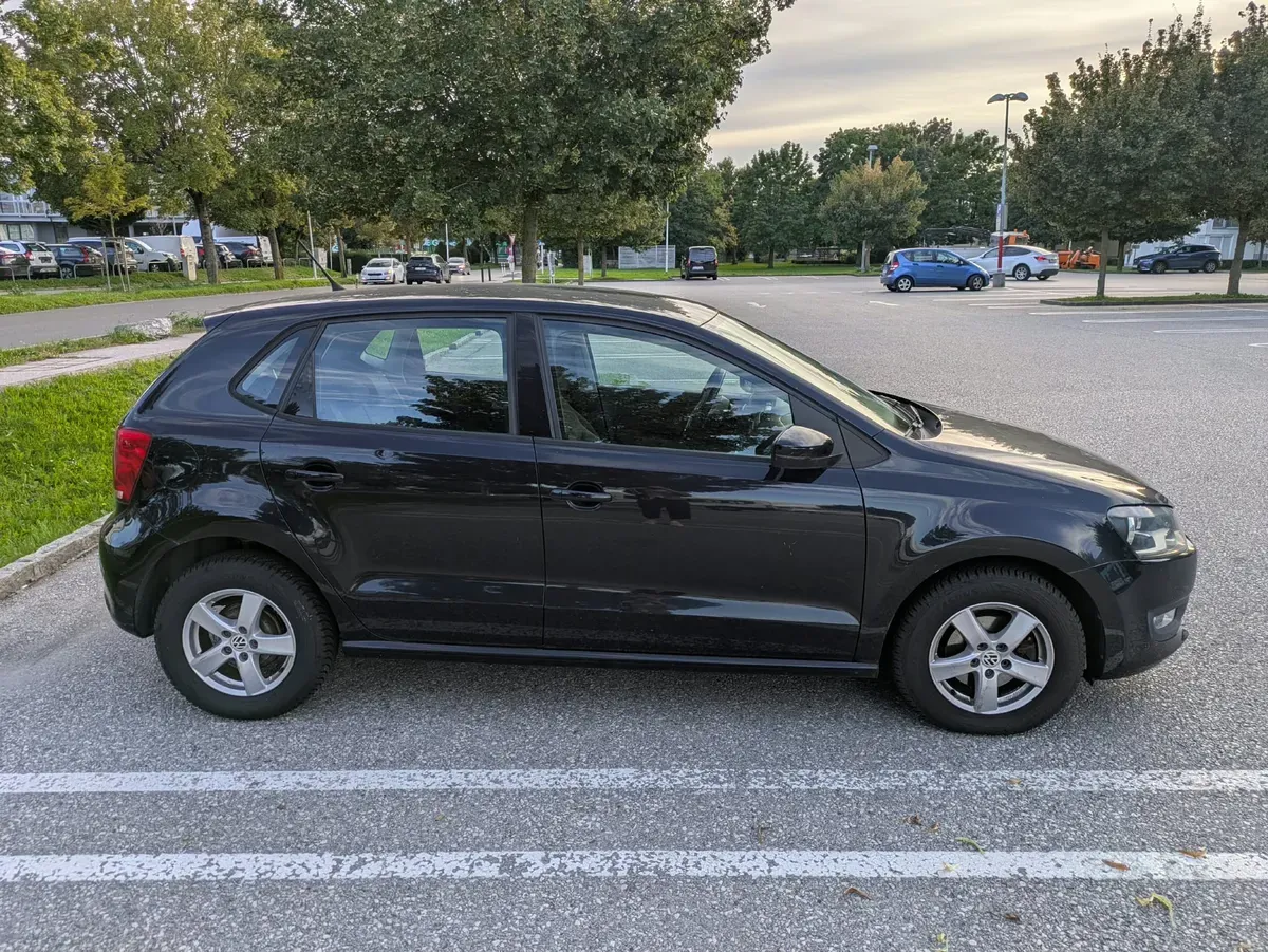 Volkswagen Polo 2012 photo 2