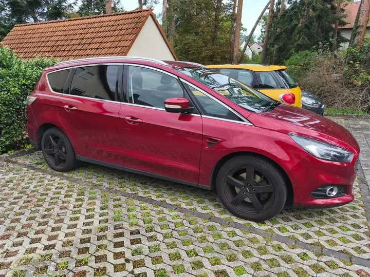 Ford S-Max