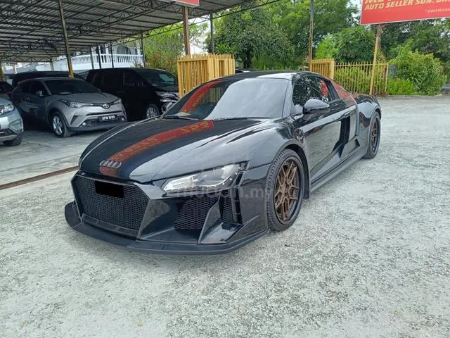 Audi R8