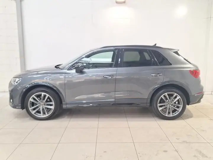 Audi Q3 2022 photo 4