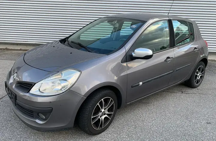 Renault Clio 2008 photo 3