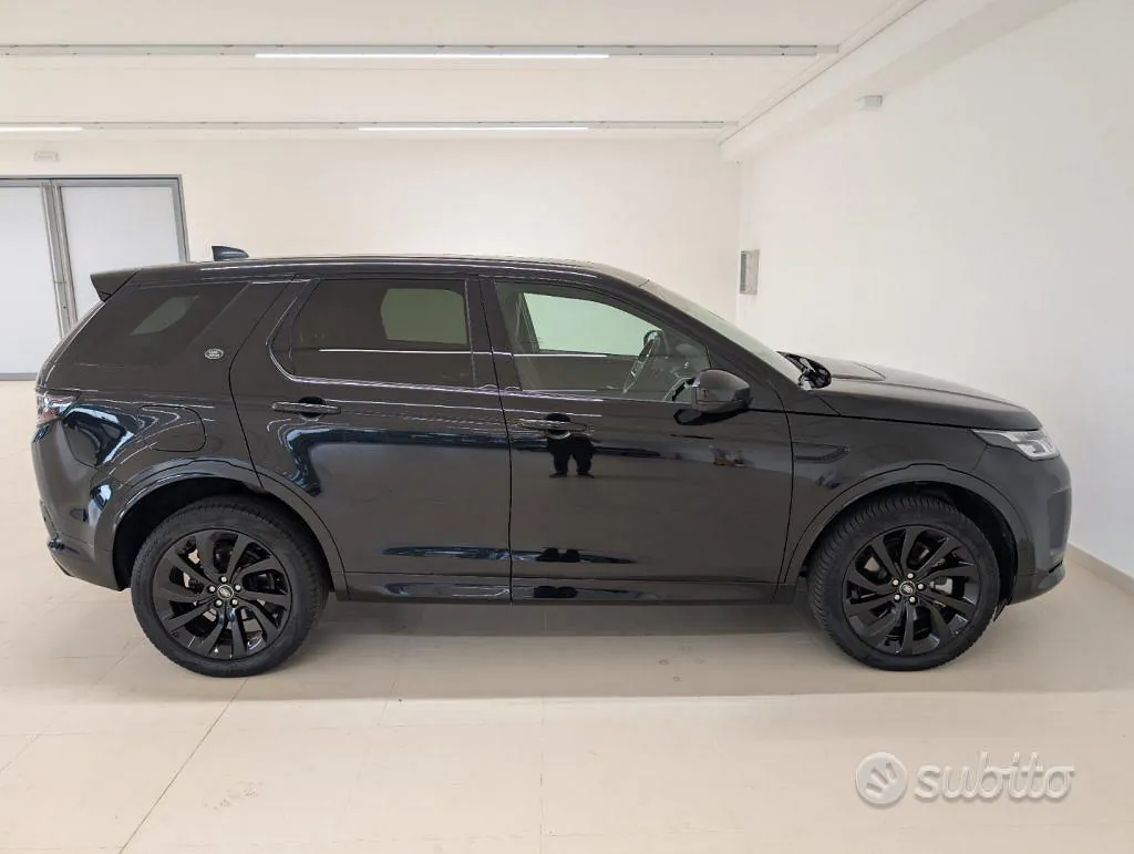 Land Rover Discovery Sport 2022 photo 5
