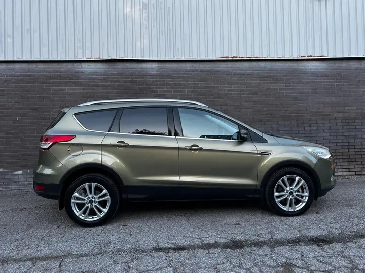 Ford Kuga 2013 photo 2