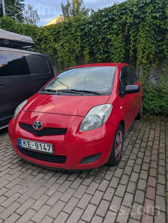 Toyota Yaris 2010 photo 2