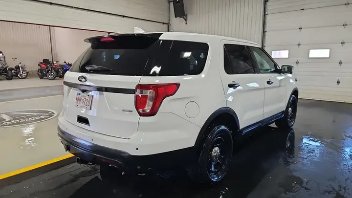 Ford Explorer 2017 photo 5