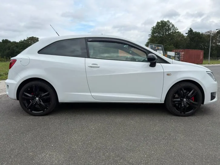 Seat Ibiza 2016 photo 3