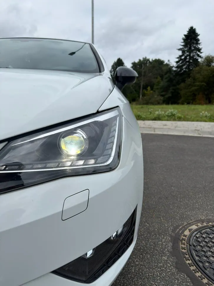 Seat Ibiza 2016 photo 2