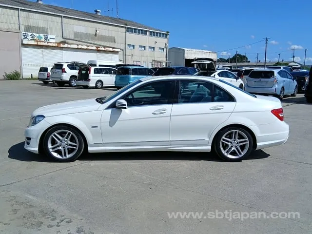 Mercedes-Benz C-Class 2012 photo 4