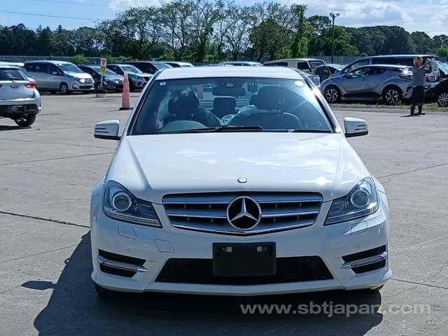 Mercedes-Benz C-Class 2012 photo 2