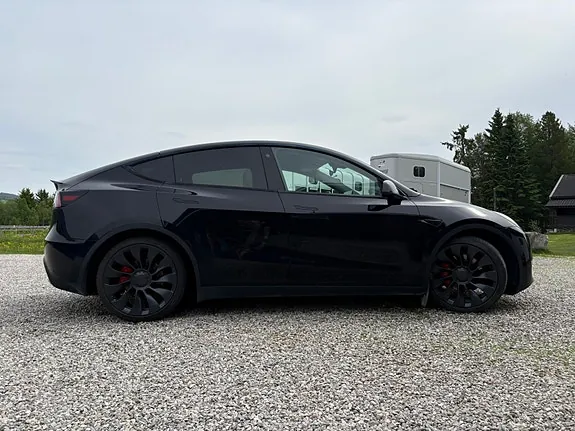 Tesla Model Y 2022 photo 3