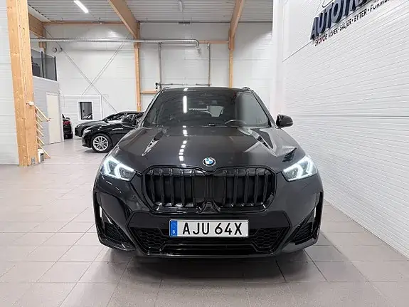 BMW X1 2023 photo 3