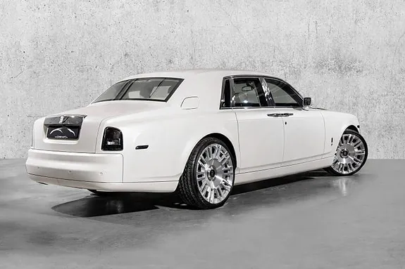 Rolls-Royce Phantom 2004 photo 2