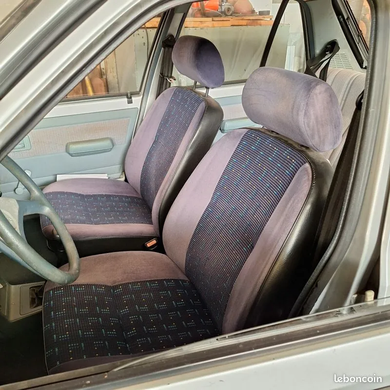 Peugeot 205 1983 photo 3