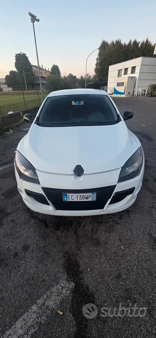 Renault Megane 2010 photo 4