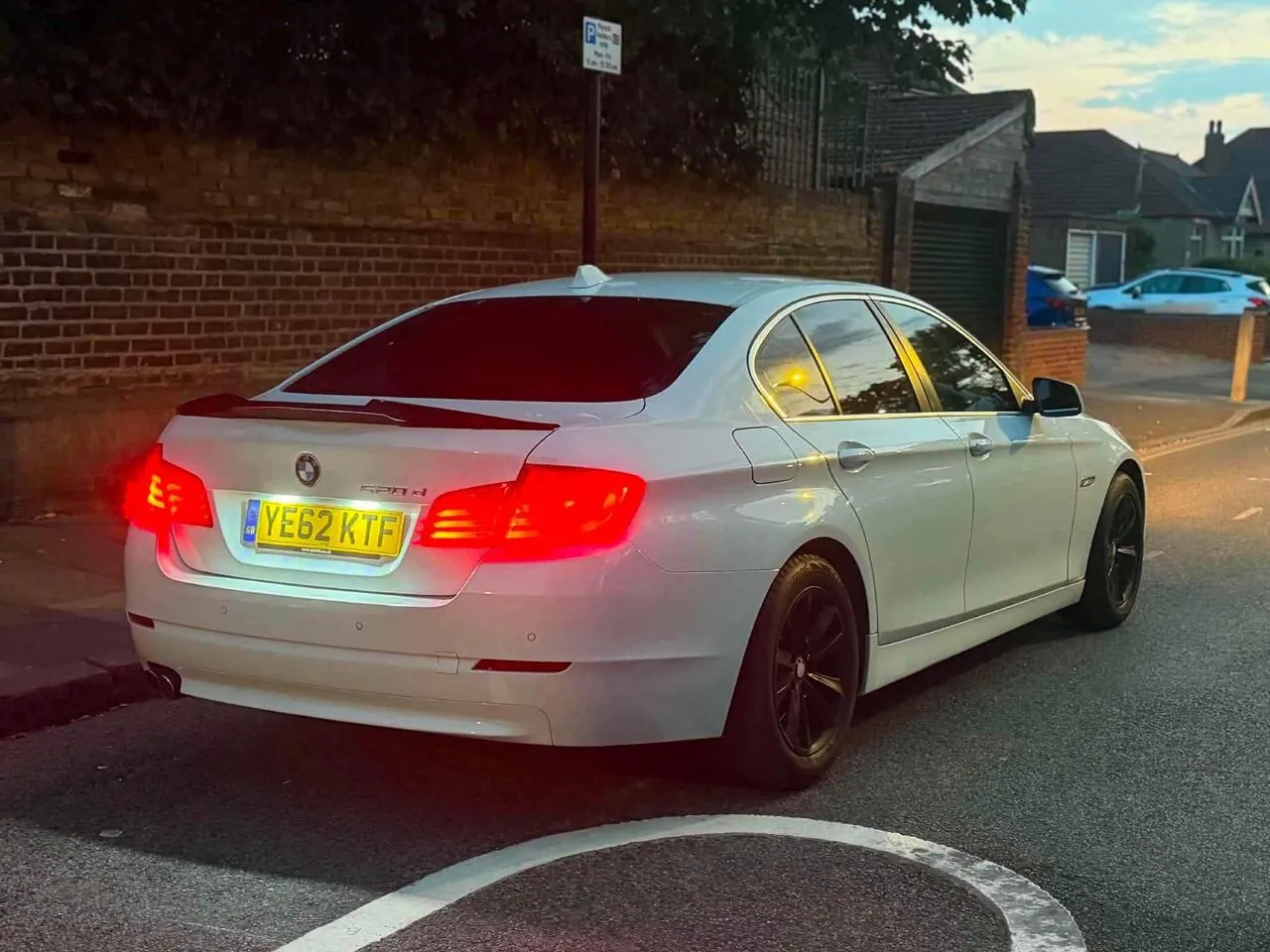 BMW 5 Series 2012 photo 2