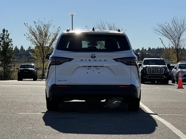 Toyota Sienna 2026 photo 5
