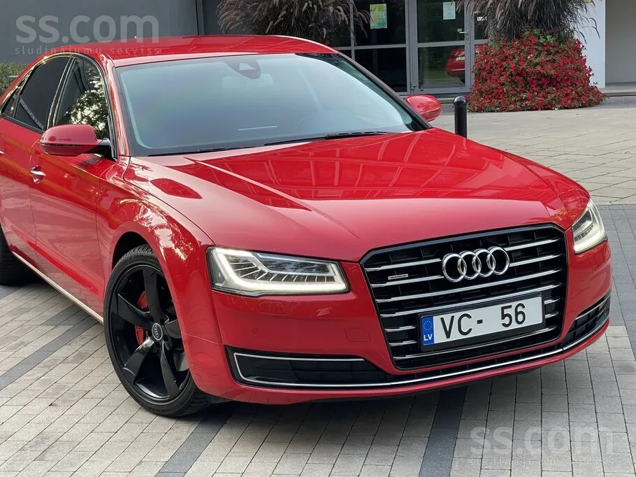 Audi A8 2014 photo 3