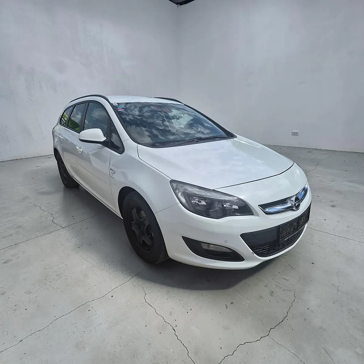Opel Astra 2013 photo 3