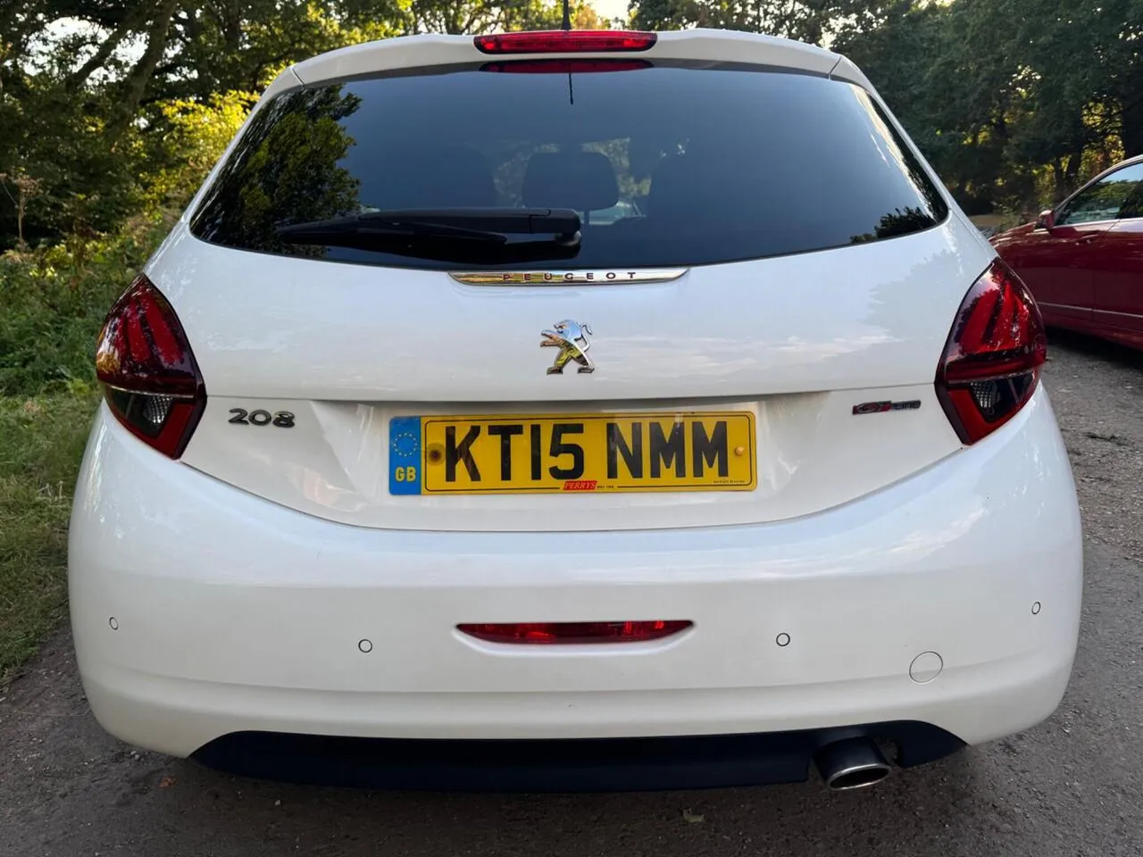 Peugeot 208 2015 photo 5