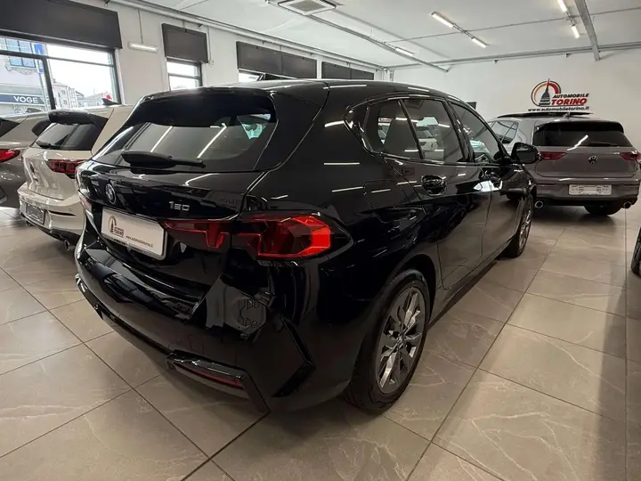 BMW 120 2024 photo 4