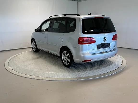 Volkswagen Touran 2011 photo 4