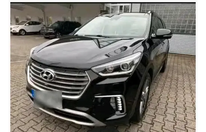 Hyundai Grand Santa Fe
