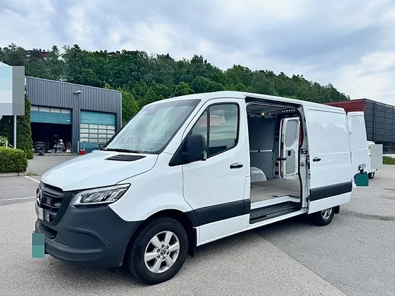 Mercedes-Benz Sprinter 319 2024 photo 2