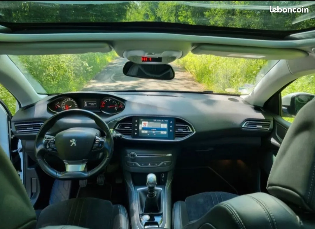 Peugeot 308 2013 photo 3