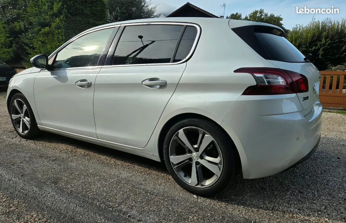 Peugeot 308 2013 photo 2