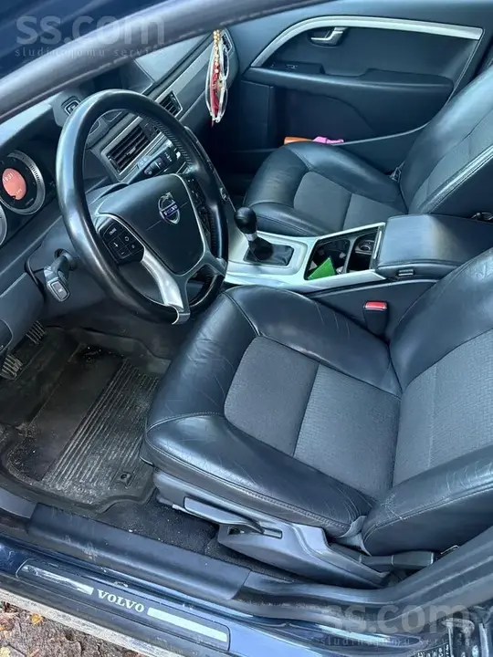 Volvo V70 2012 photo 5