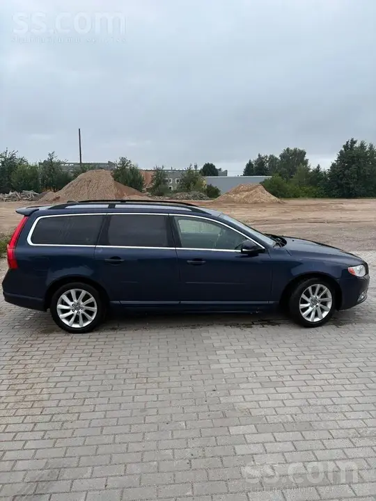 Volvo V70 2012 photo 3