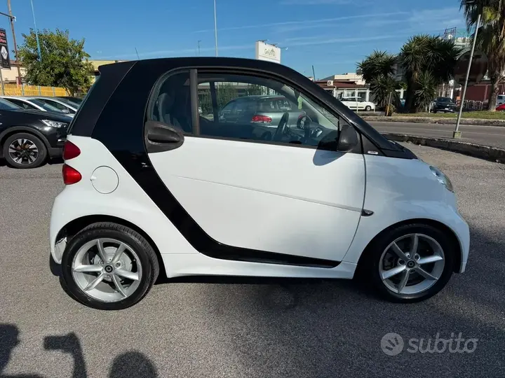 Smart Fortwo 2013 photo 4