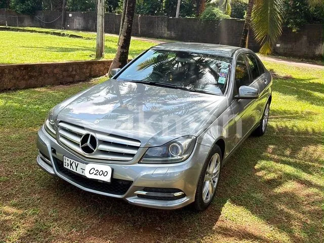 Mercedes-Benz C200