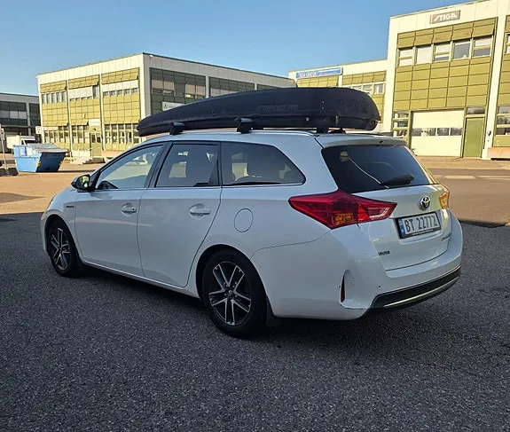 Toyota Auris 2015 photo 4