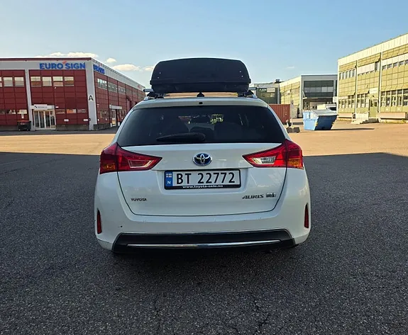 Toyota Auris 2015 photo 5