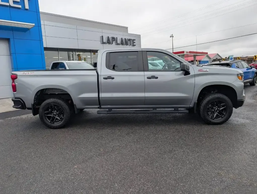 Chevrolet Silverado 1500 2025 photo 2