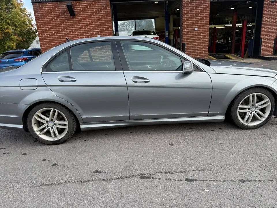 Mercedes-Benz C-Class 2012 photo 5