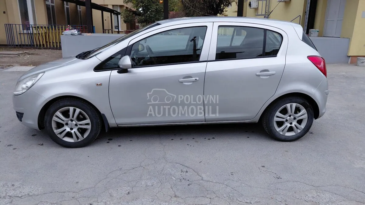 Opel Corsa D 2009 photo 4