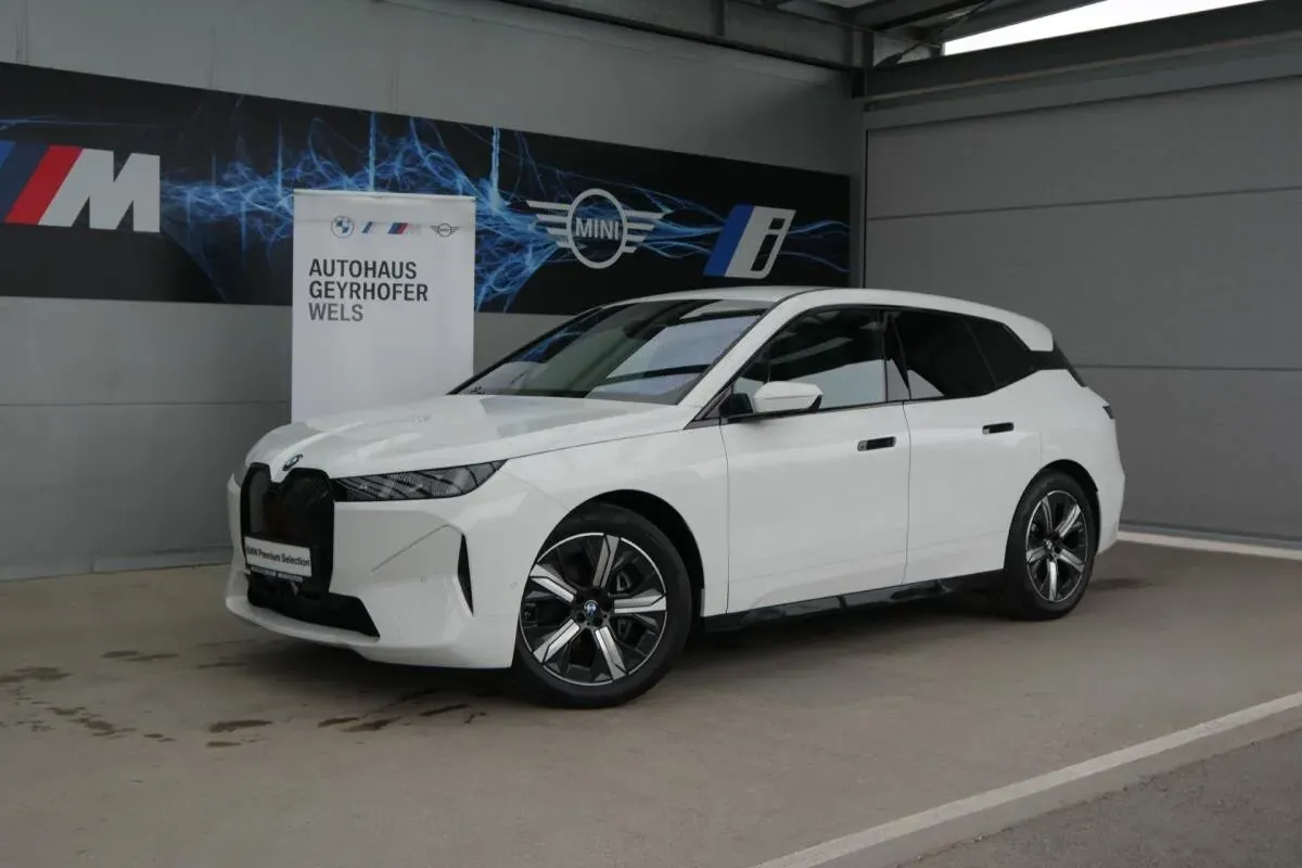 BMW Ix