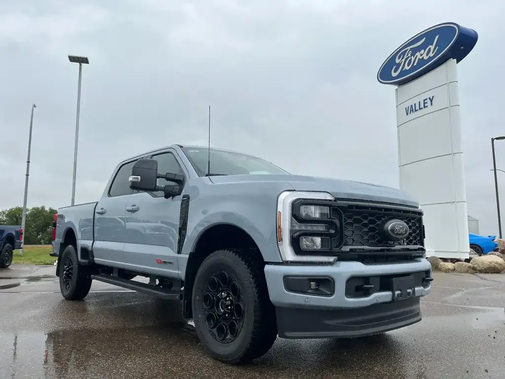 Ford F-250 Super Duty 2026 photo 2